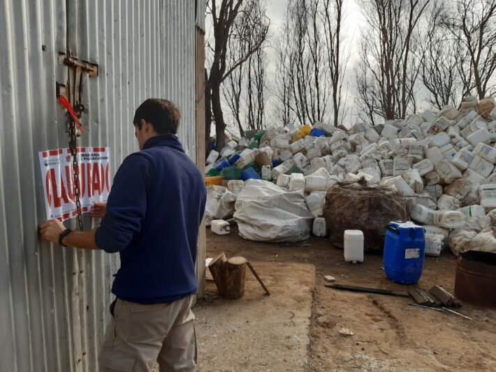 Fitosanitarios: se clausuró un predio destinado al acopio y procesamiento de envases vacíos