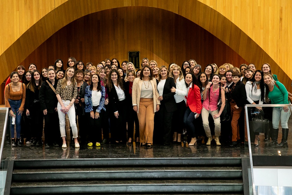 Legislatura: convierten al Programa Lideresas en una política pública permanente
