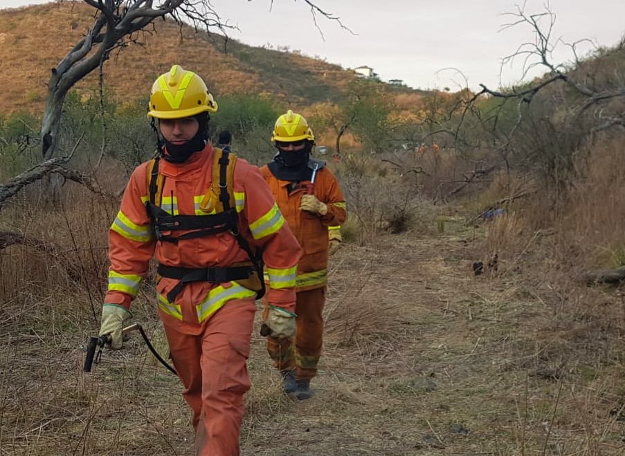 Incendios: el lunes será un día crítico por las condiciones meteorológicas