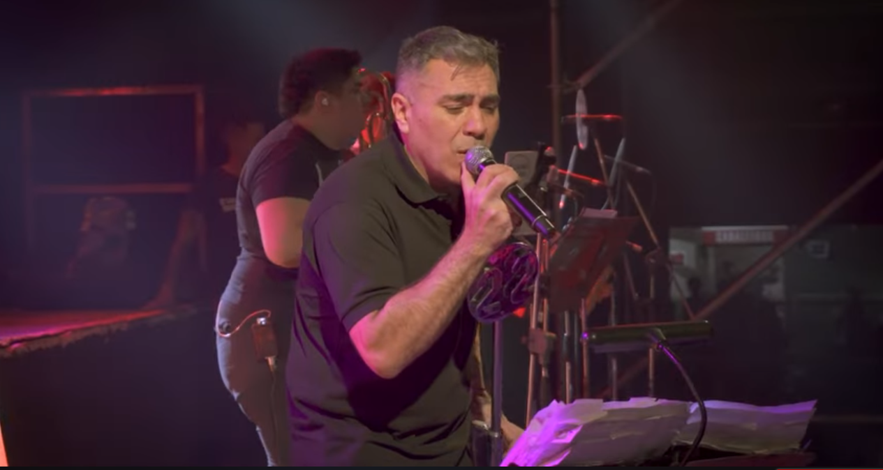 Amato y su nuevo meddley cumbiero