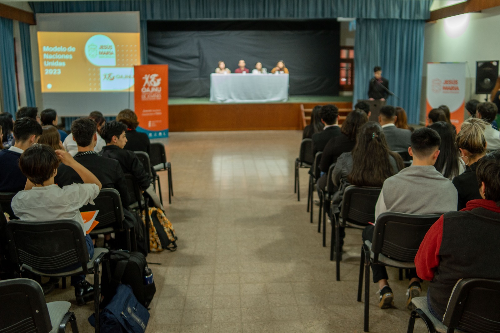 Durante dos jornadas, decenas de jóvenes fueron protagonistas en el Modelo de Naciones Unidas