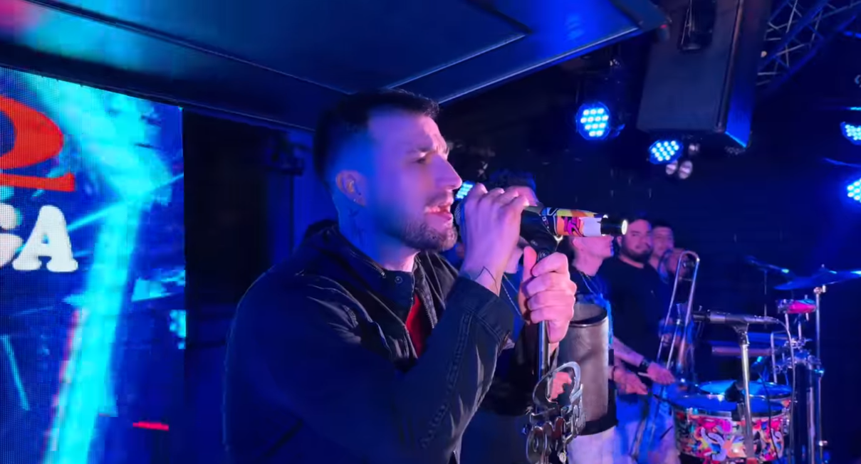 El Homenaje a Walter Romero por Omega