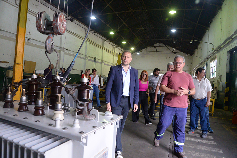 Martín Gill recorrió cooperativas en Villa de Soto