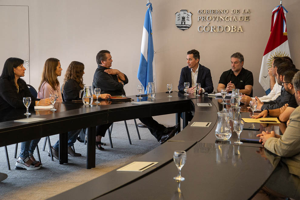 El Ministerio de Gobierno presentó las líneas de acción a intendentes