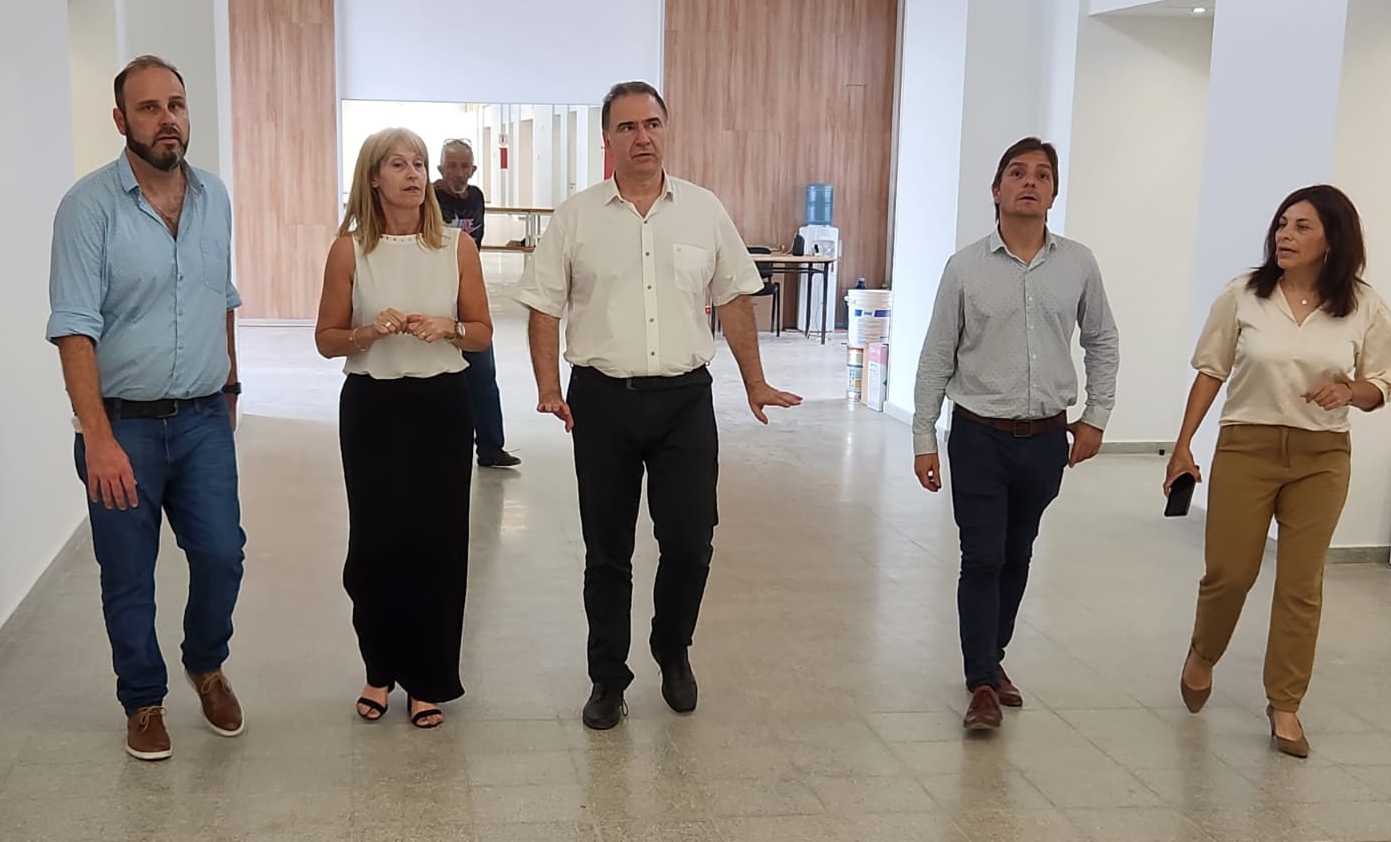 Ferreyra recorrió obras de infraestructura escolar en Bell Ville