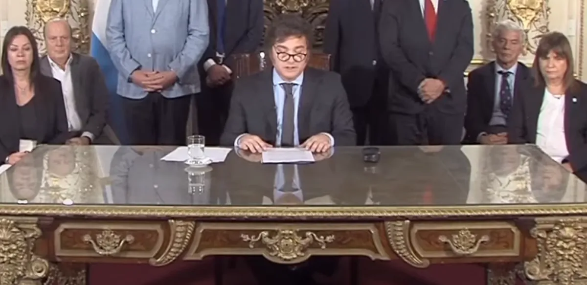 El Presidente anunció el DNU para desregular la economía.