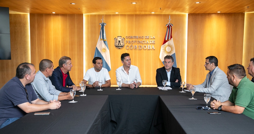 Manuel Calvo e intendentes de Río Seco dialogaron sobre la Ley de Seguridad
