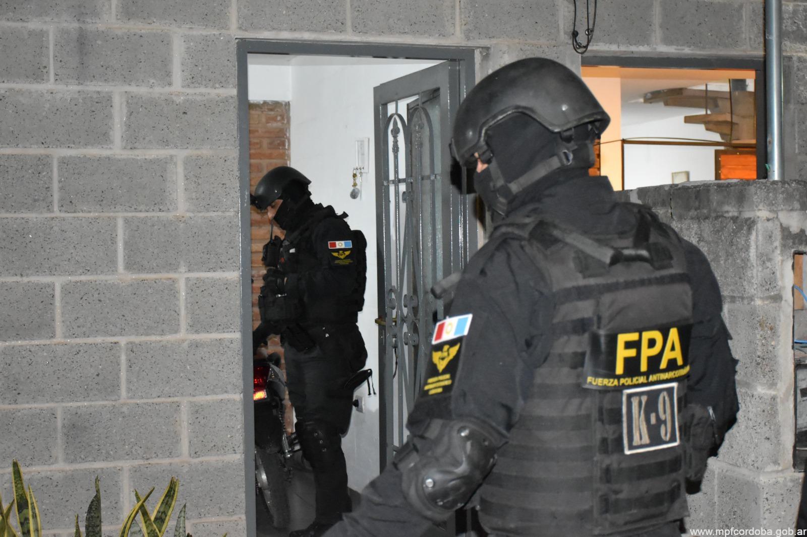 TRAS SEIS ALLANAMIENTOS, FPA DESARTICULÓ UNA ORGANIZACIÓN FAMILIAR NARCO. CUATRO DETENIDOS