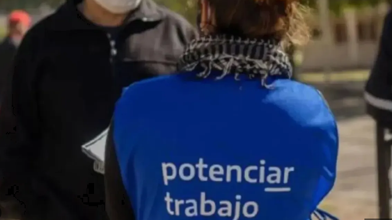 El Gobierno Nacional elimina el Potenciar Trabajo y lo divide en dos.