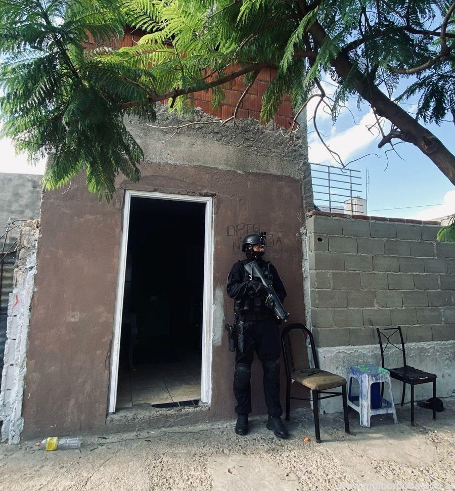 CÓRDOBA: FPA DESARTICULÓ DOS PUNTOS DE VENTA DE DROGAS EN UN MISMO TERRENO.