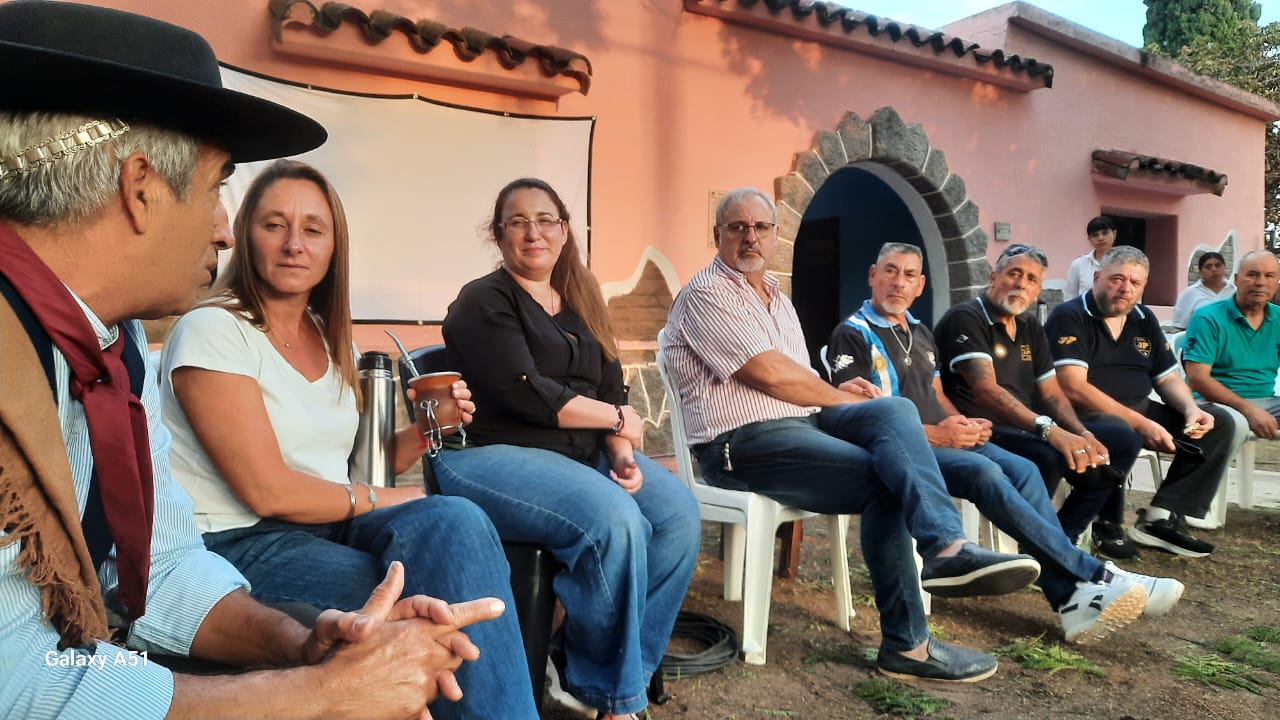 Sinsacate: Conversatorio y proyección del Docu film “A 40 del 82”