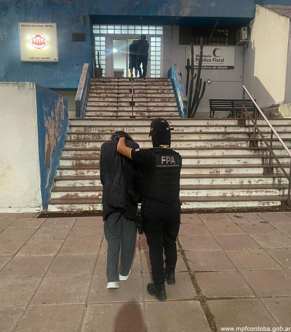 VILLA AMANCAY: CAE PAREJA QUE REALIZABA DELIVERY DE DROGAS EN DISTINTAS LOCALIDADES DEL DEPARTAMENTO CALAMUCHITA