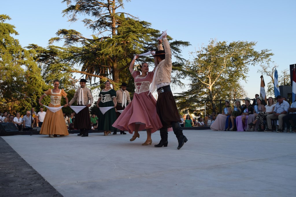 San Basilio presentó su 60° Fiesta Nacional de la Alfalfa
