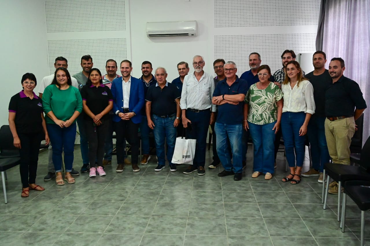 Martín Gill mantuvo encuentros con cooperativistas en Freyre y San Francisco
