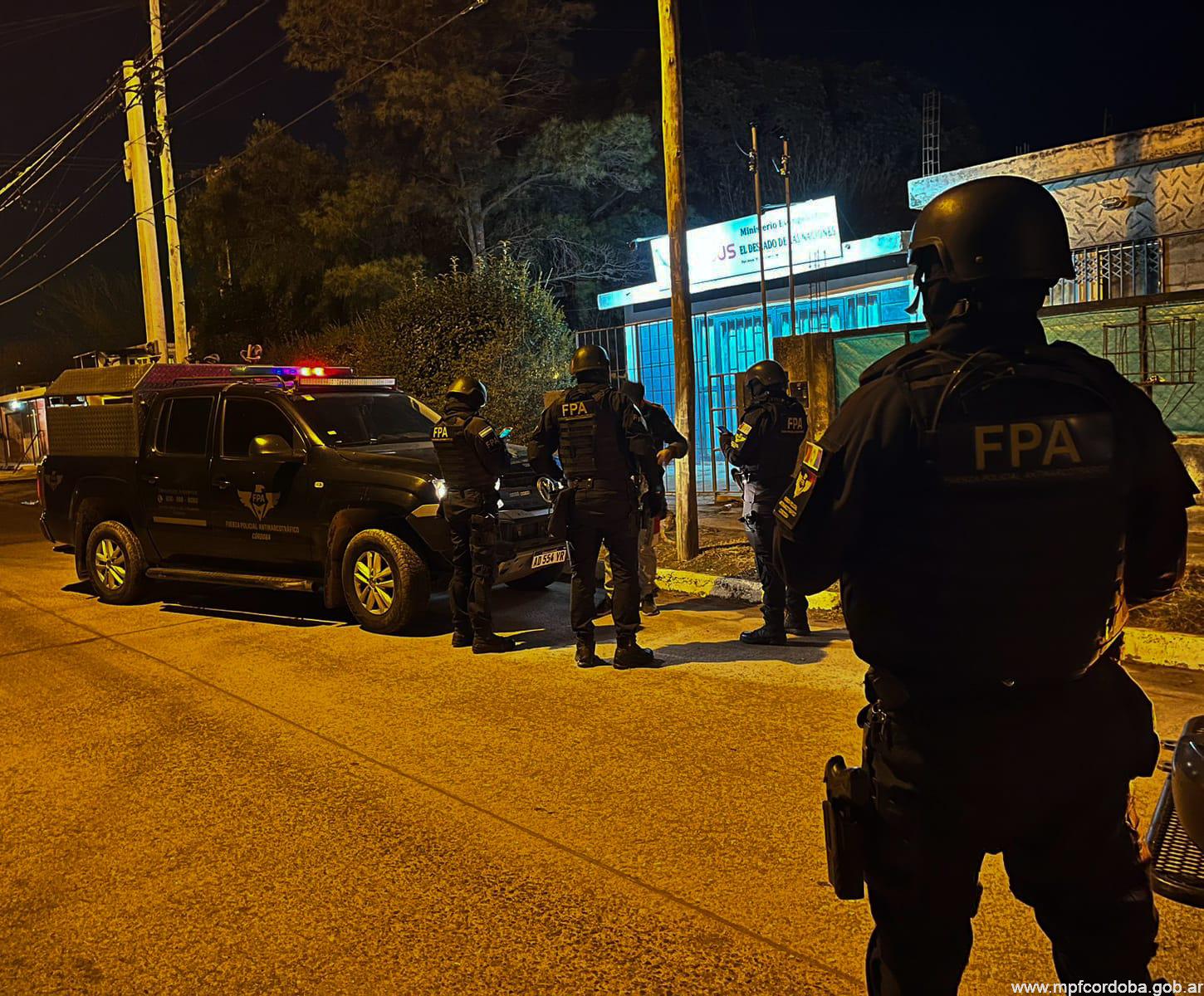 CONTROLES ANTINARCÓTICOS EN COLONIA CAROYA, ESTACIÓN JUÁREZ CELMAN Y SINSACATE