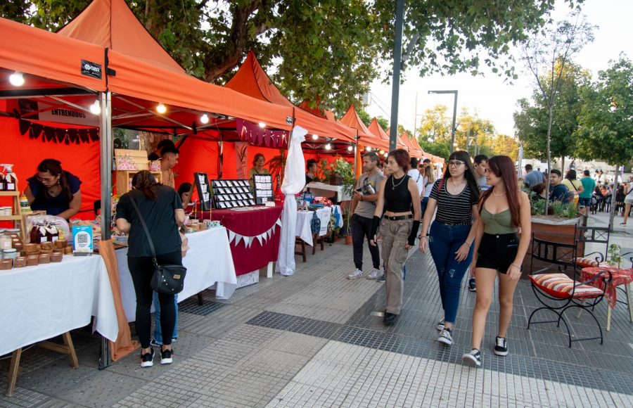 El clásico “Paseo de Emprendedores” regresa como lugar de encuentro en la Explanada