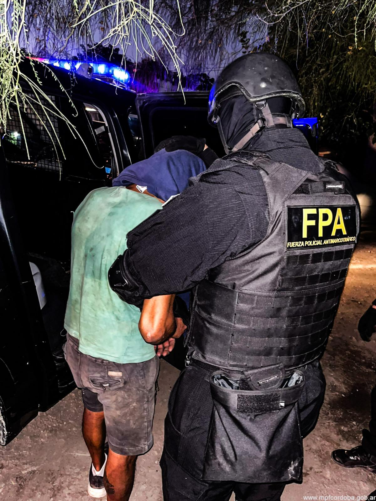 BÚNKER DE COCAÍNA EN CÓRDOBA: ATENDÍA LAS 24 HORAS, COBRABA CON POSNET Y FUE DESBARATADO POR LA FPA