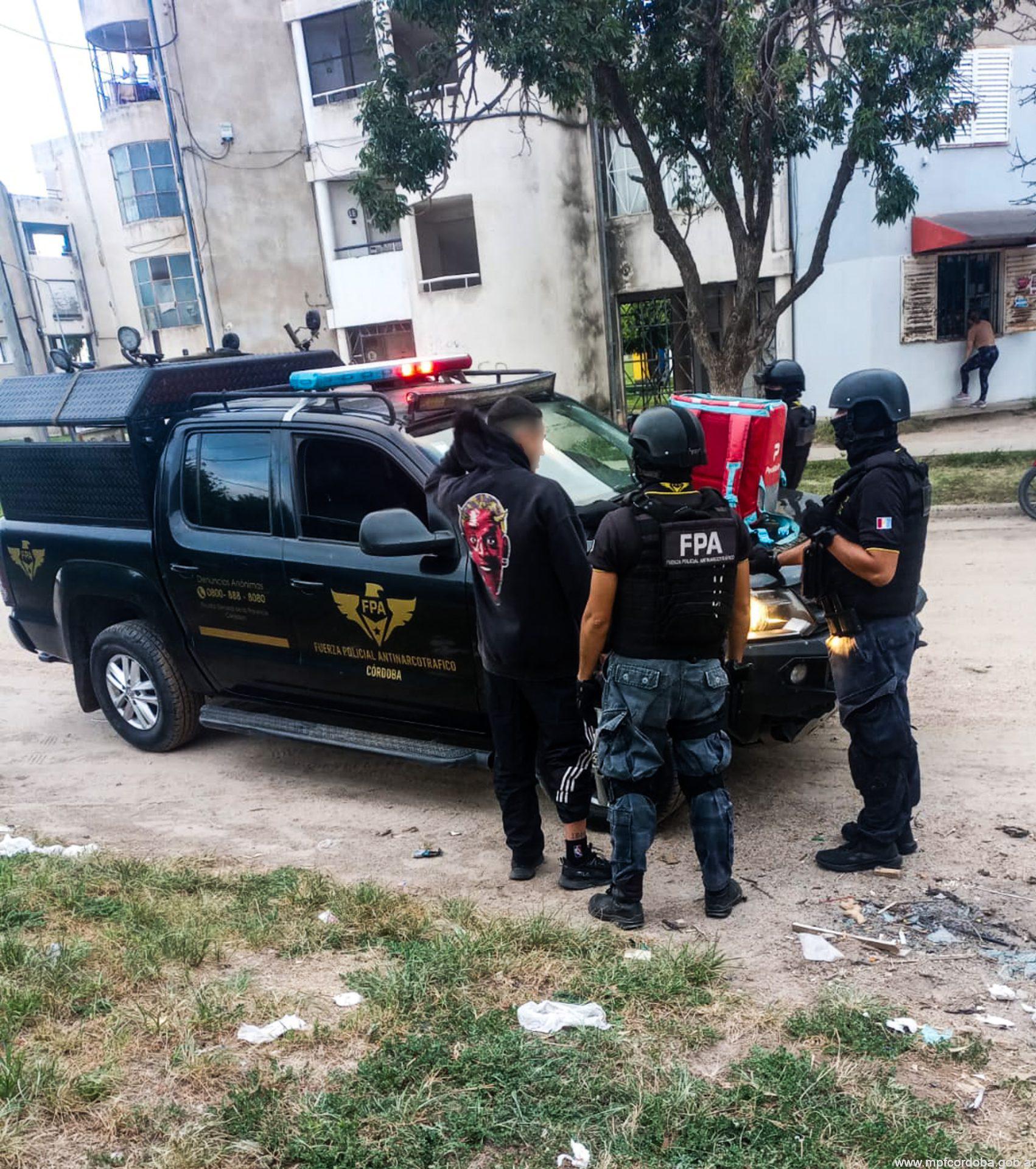 FPA DETUVO A UN SUJETO Y SECUESTRÓ ESTUPEFACIENTES EN RÍO CUARTO