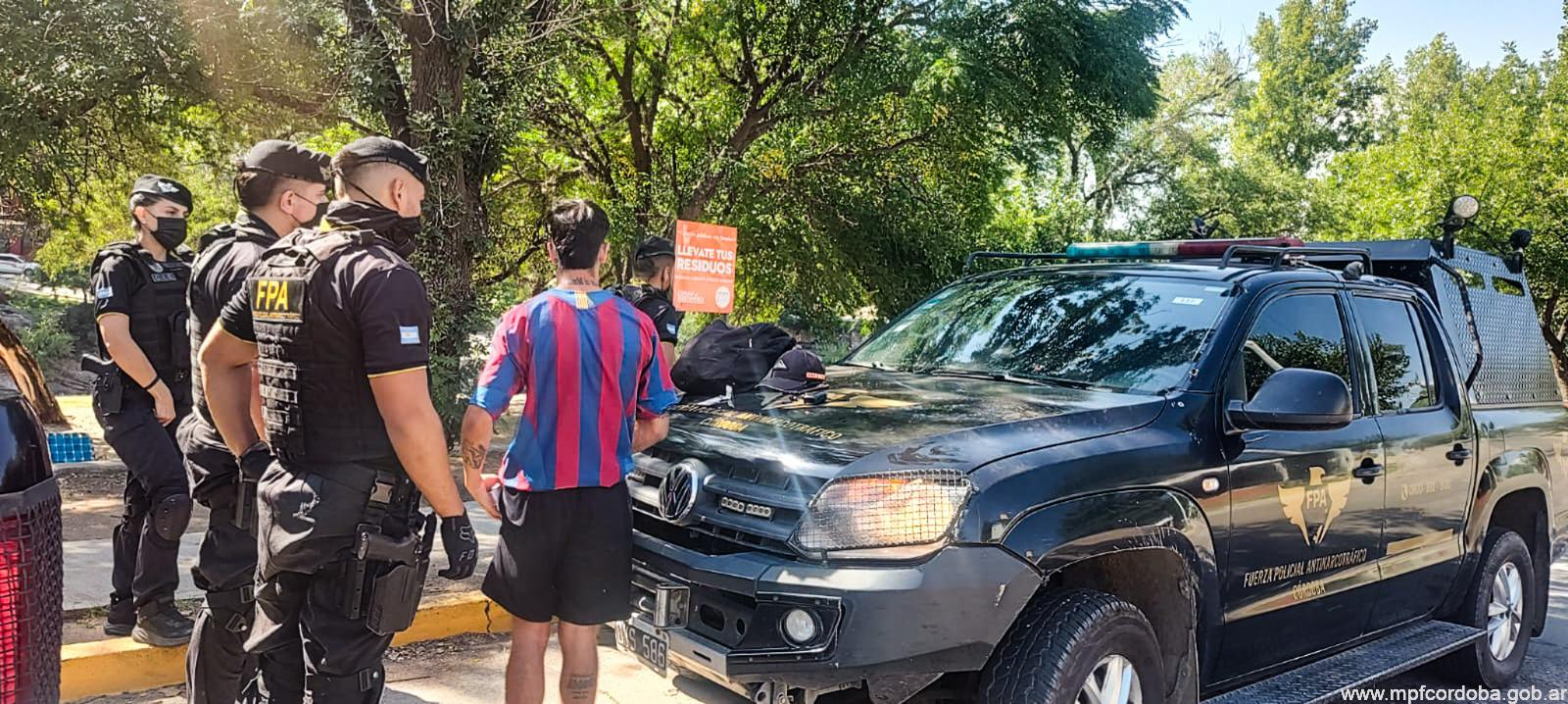 VILLA CARLOS PAZ: FPA INCAUTÓ ESTUPEFACIENTES DURANTE UN OPERATIVO EN EL BALNEARIO EL FANTASIO