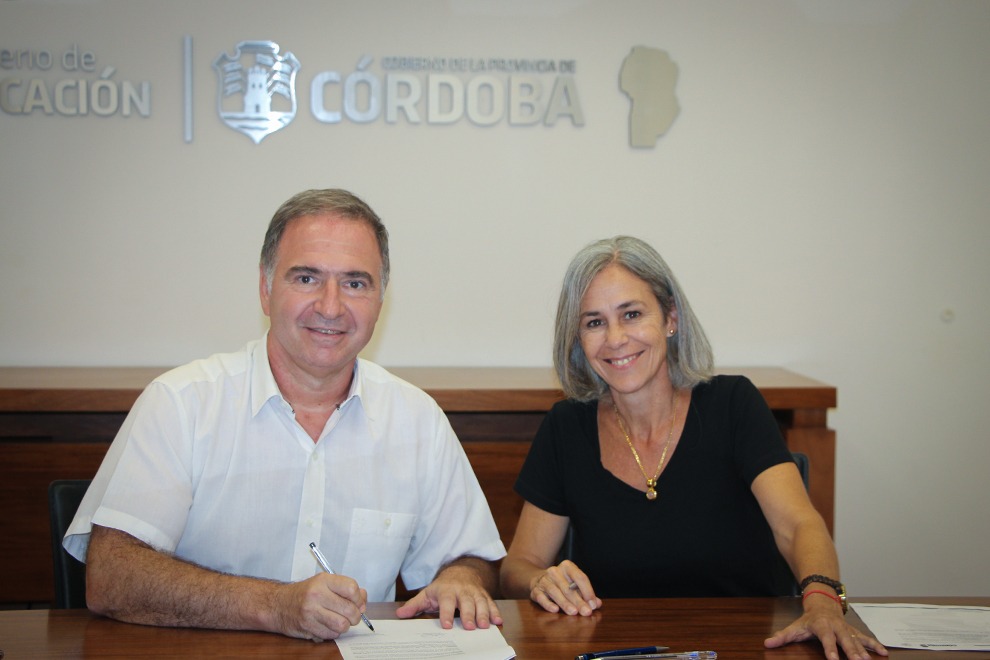 Provincia y Huanchilla acuerdan fortalecer la educación local