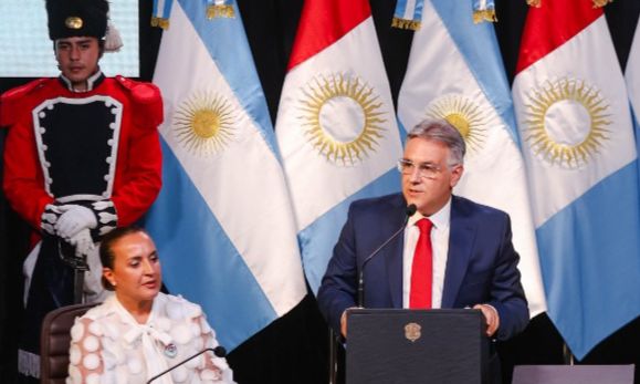 Llaryora anunció importantes beneficios fiscales para la industria y el comercio