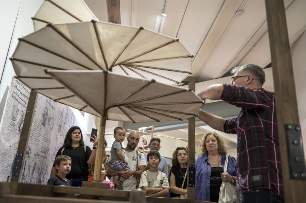 Un viaje al universo de Da Vinci y sus inventos en el Museo de Ciencias Naturales