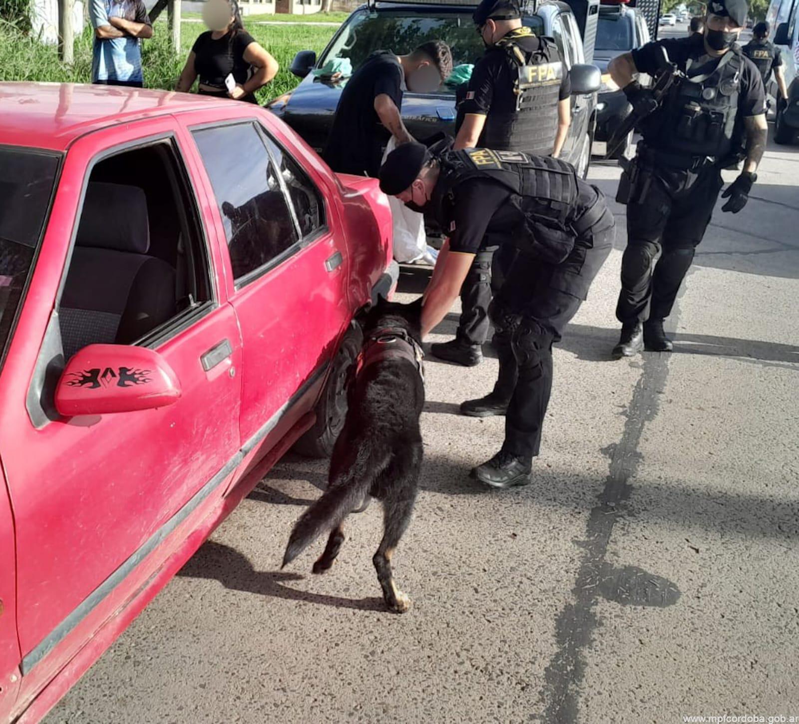 PATRULLAJE INTERFUERZA EN RÍO CUARTO: FPA INCAUTÓ ESTUPEFACIENTES EN BARRIO ALBERDI Y CENTRO