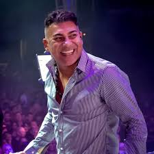 Lo dijimos acá, la Pepa Brizuela debuta como solista en diciembre