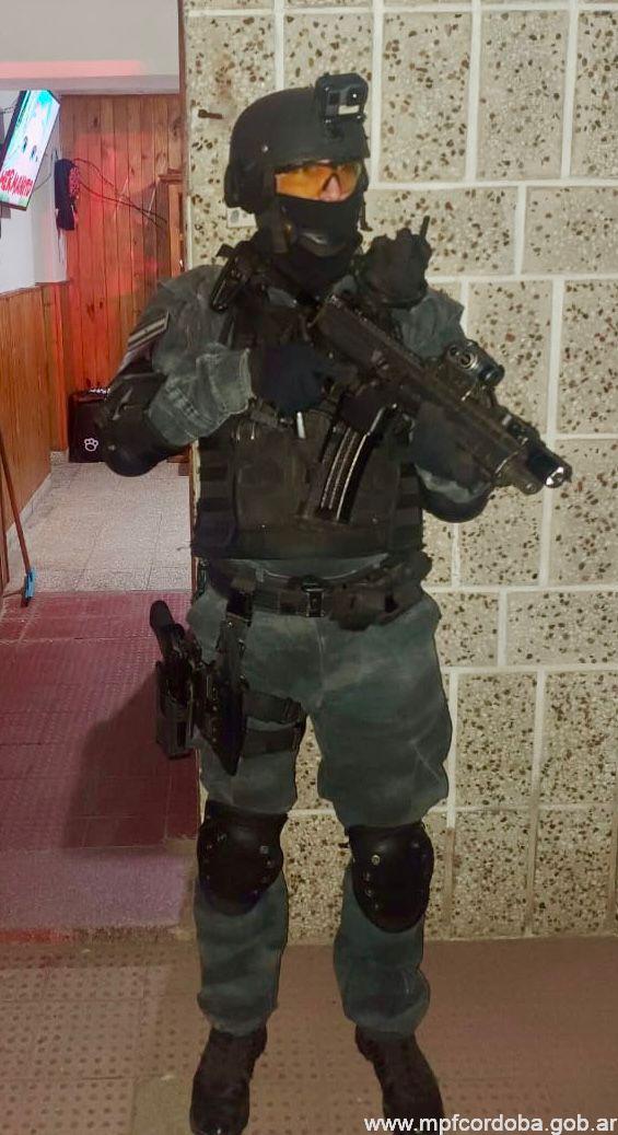 HERMANOS DETENIDOS POR COMERCIALIZACIÓN DE ESTUPEFACIENTES EN BELL VILLE