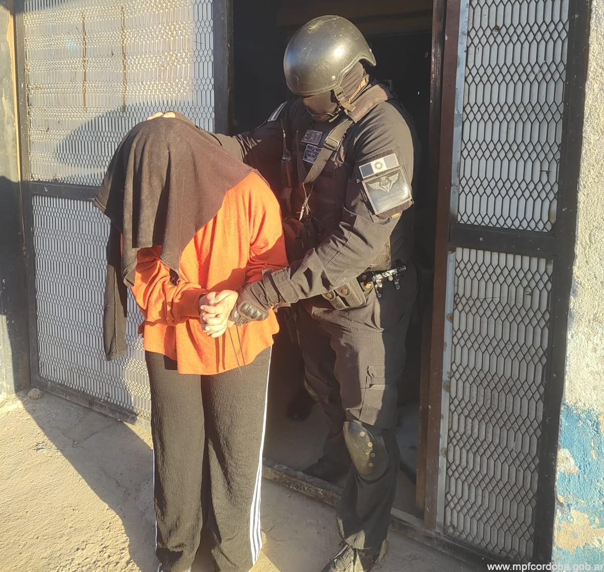 CÓRDOBA: FPA DETUVO A UNA MUJER POR VENTA DE ESTUPEFACIENTES EN BARRIO PATRICIOS