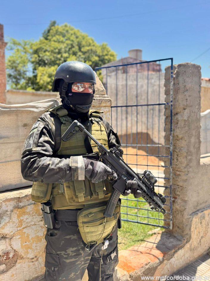CÓRDOBA: FPA ALLANÓ UN DOMICILIO Y SECUESTRÓ PLANTAS DE MARIHUANA EN BARRIO GENERAL URQUIZA