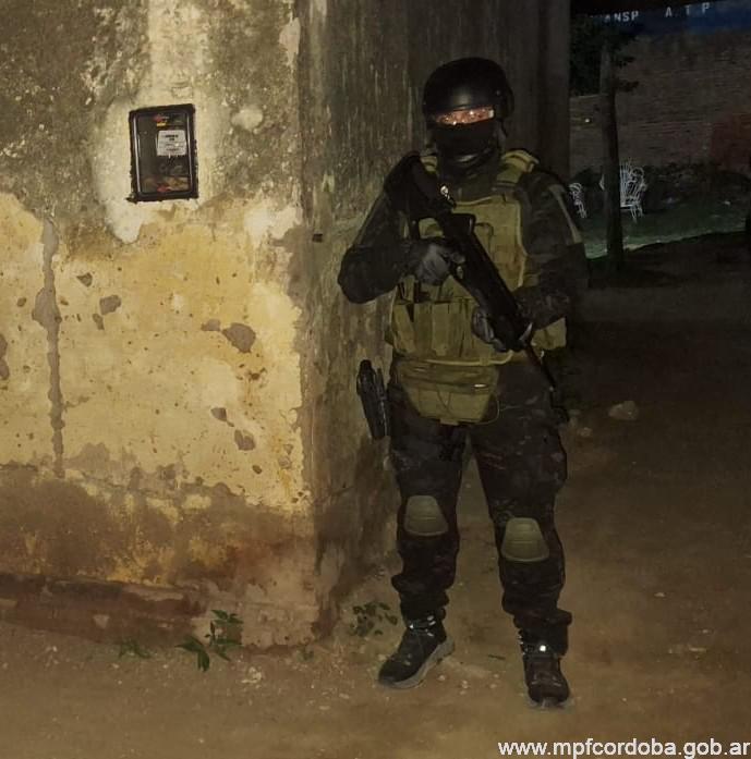 FPA CERRÓ UN PUNTO DE VENTA Y SECUESTRÓ MÁS DE 900 DOSIS DE COCAÍNA EN BELL VILLE. UN DETENIDO