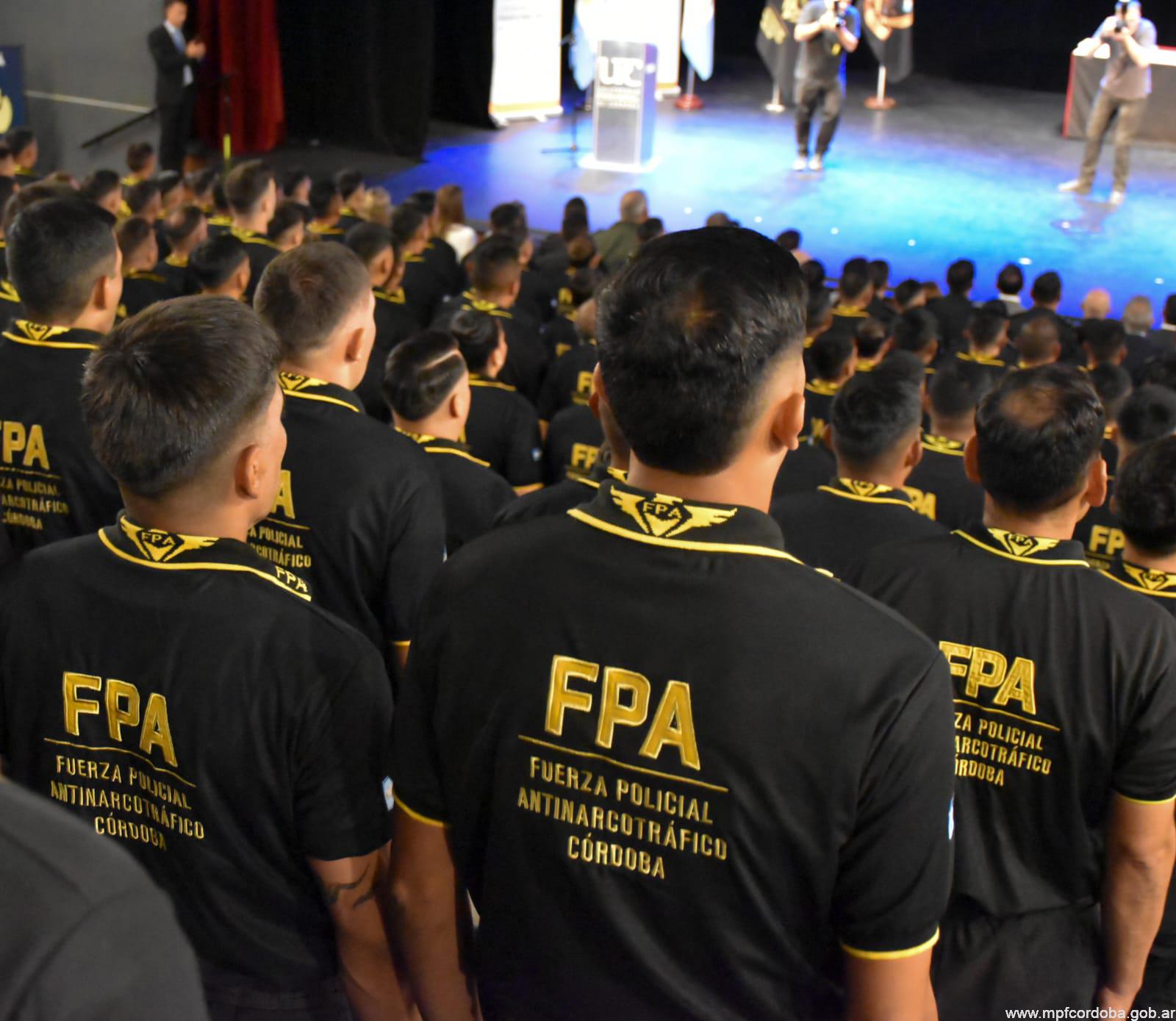 ACTO DE EGRESO DE 165 NUEVOS EFECTIVOS DE LA FPA