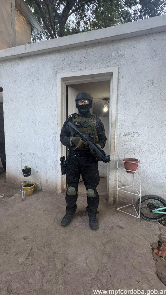 CÓRDOBA: FPA CERRÓ TRES PUNTOS DE VENTA DE COCAÍNA EN BARRIO AUTÓDROMO. TRES DETENIDOS