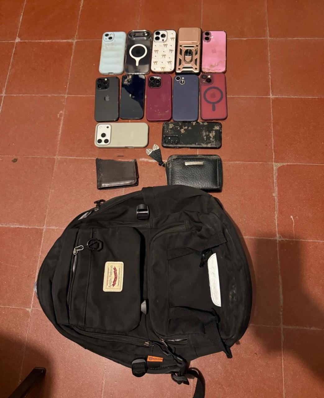 Jesús María: secuestraron una mochila que tenía mas de10 celulares.
