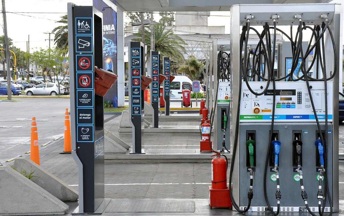 El Gobierno postergó parte del aumento de impuestos a los combustibles hasta abril