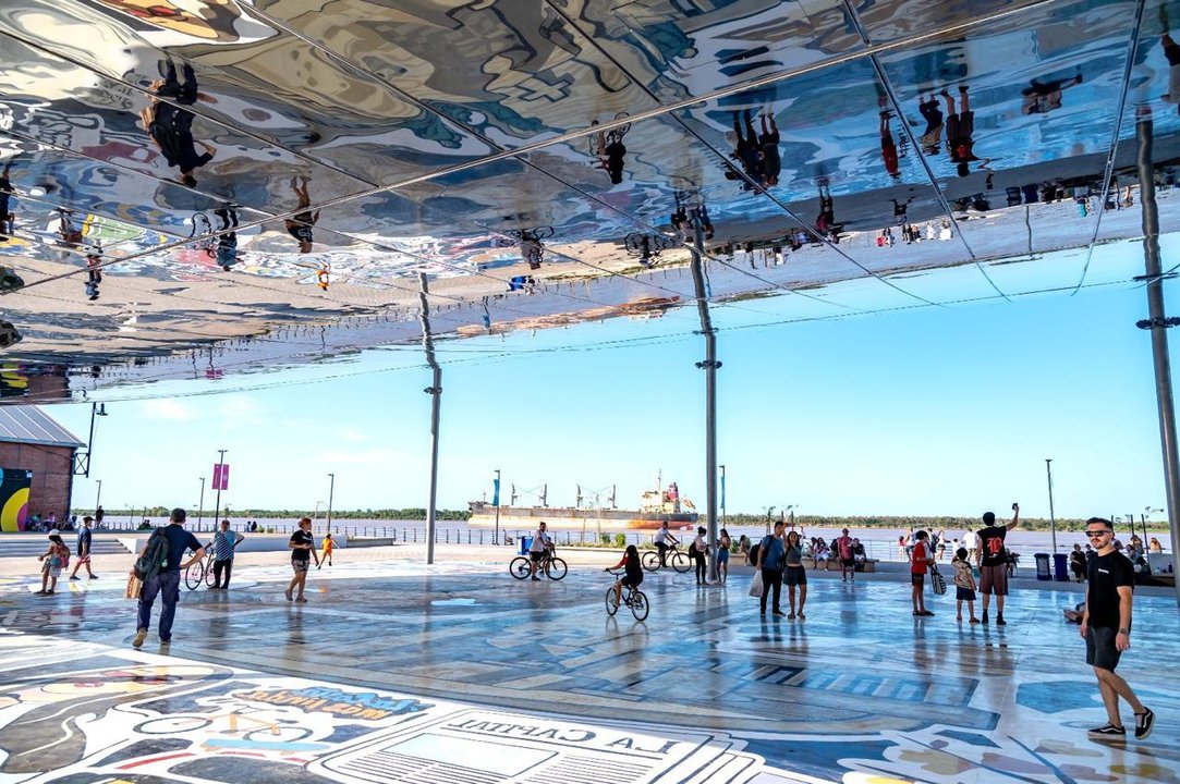 Rosario inauguró Costa Nueva, el nuevo paseo sobre el Paraná con el ícono “El Aura”