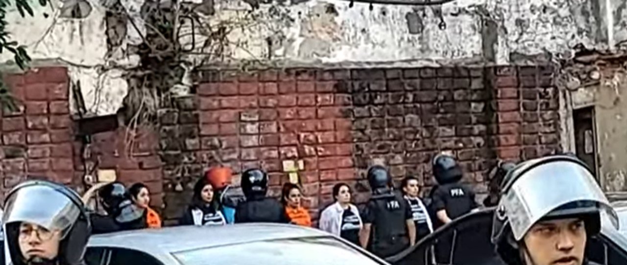 Ley de Glaciares: activistas saltaron la reja del Congreso y hay detenidos