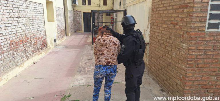 SAN FRANCISCO: FPA LA ENCONTRÓ EN LA VÍA PÚBLICA PESE A TENER PRISIÓN DOMICILIARIA Y TERMINÓ DETENIDA POR UNA CAUSA NARCO