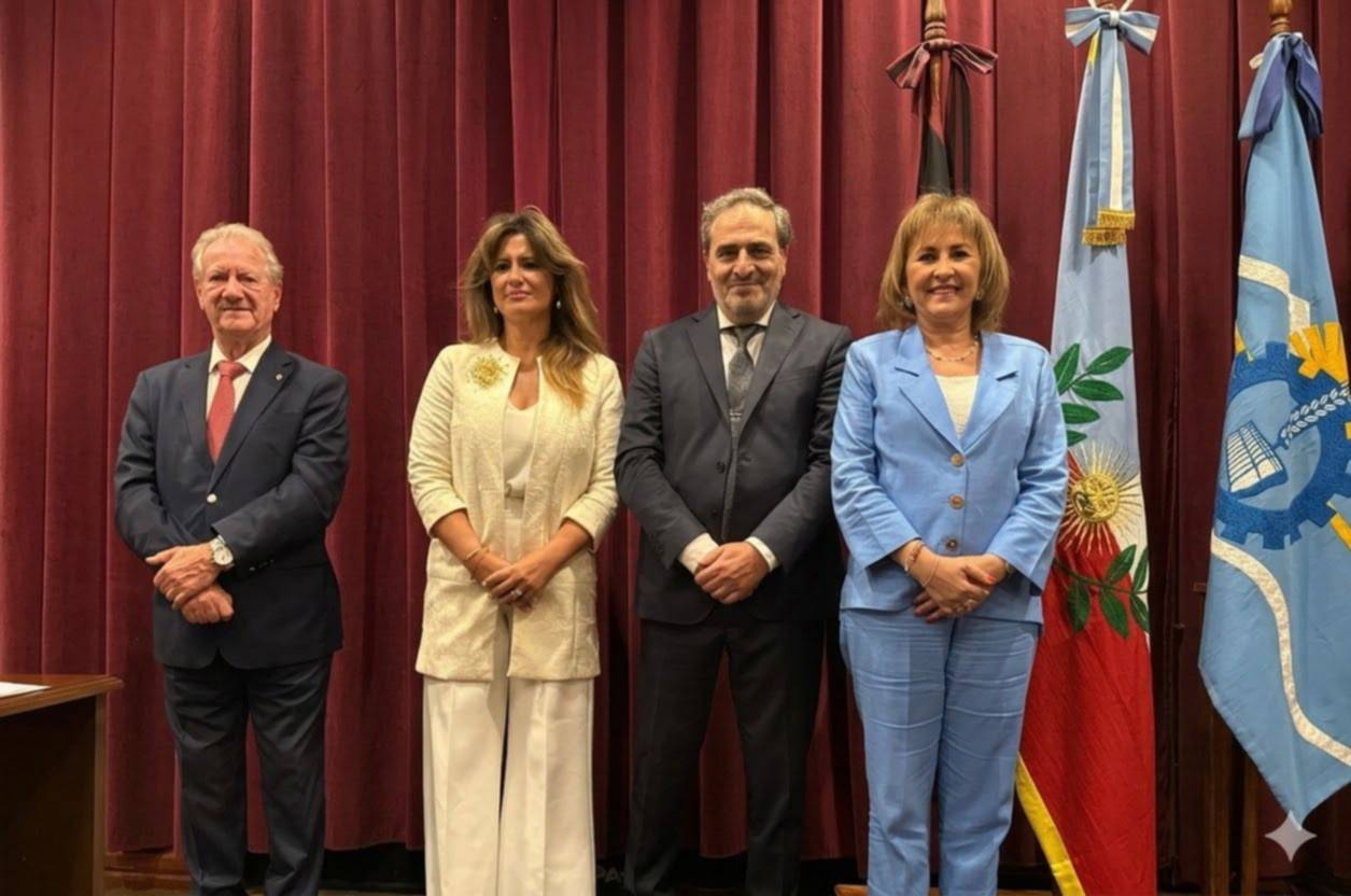 Ada Guillermina Zunino juró como nueva Defensora General de Salta y y reemplaza a Martín Diez Villa