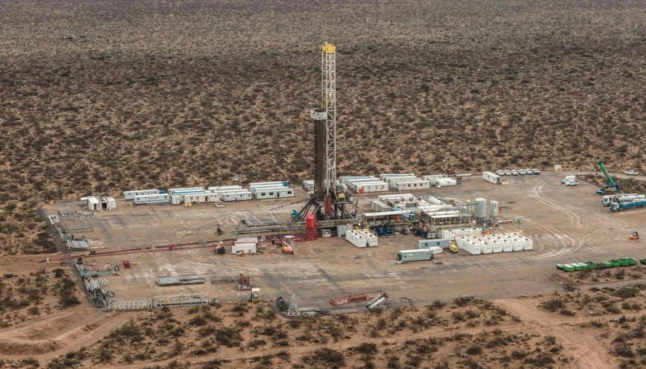 Inician una perforación clave en Vaca Muerta para cuadruplicar la producción de petróleo hasta fin de año