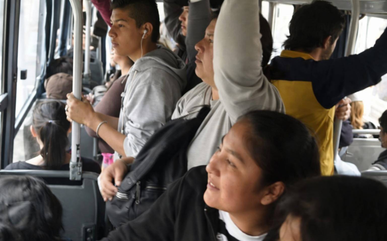 SAETA sin control: escolares saturan los colectivos