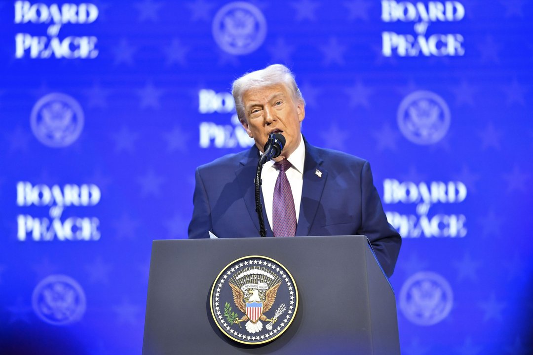 Trump aseguró que tomar el control del suministro de petróleo de Irán es “una opción”