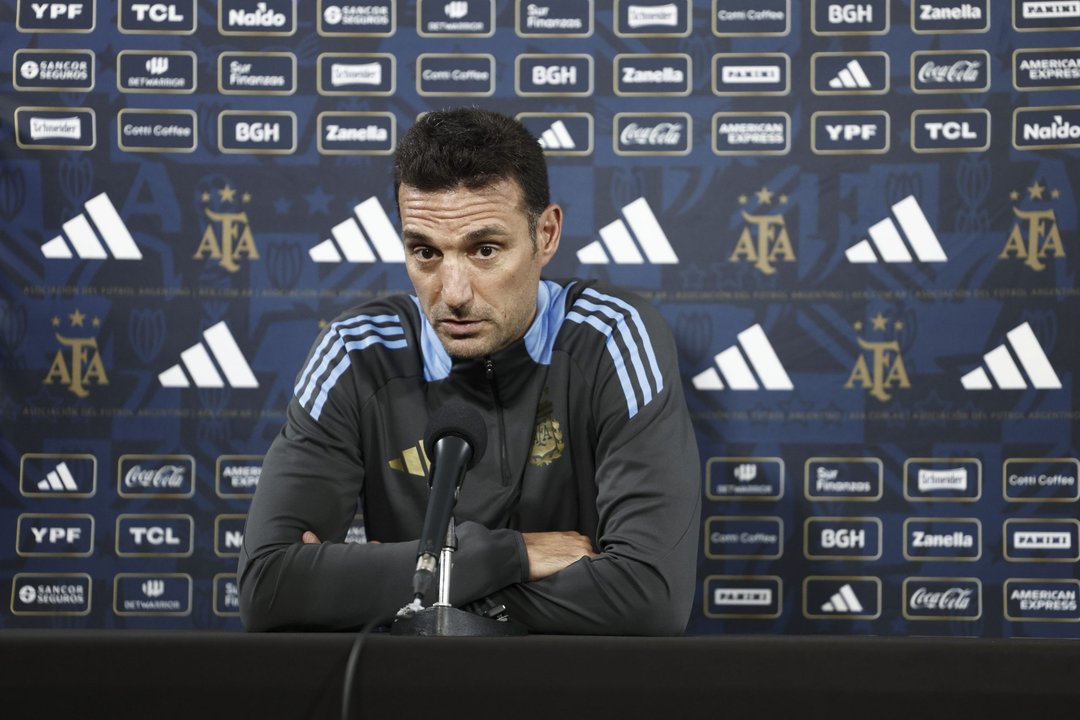🔴 Conferencia de prensa de Lionel Scaloni EN VIVO: “Messi va a jugar los dos partidos”