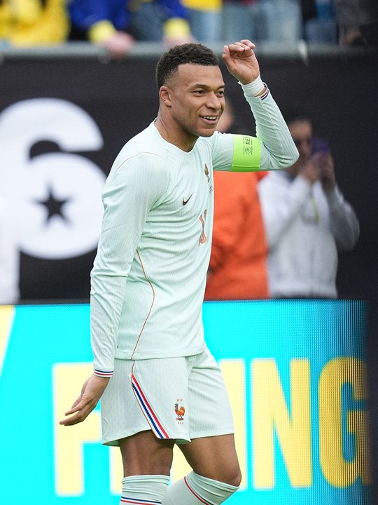Francia derrotó a Brasil y mostró superioridad antes del Mundial
