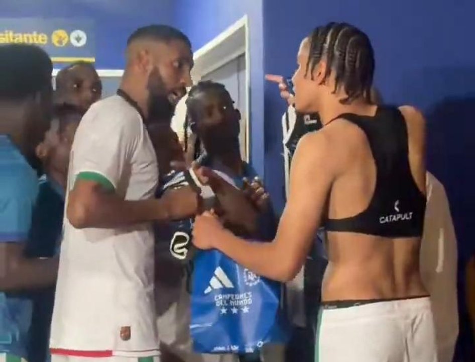 Escena insólita: apareció el video que muestra a jugadores de Mauritania peleándose por camisetas de la Selección argentina