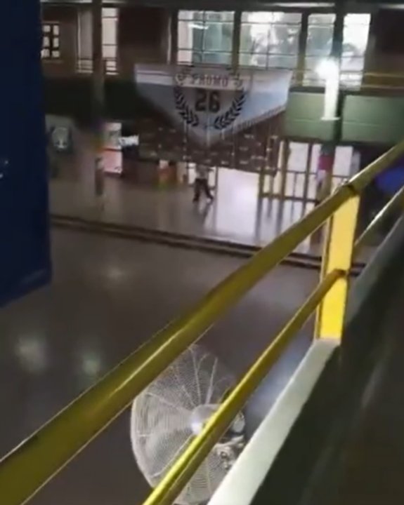 Video: así fue el momento de los disparos en una escuela en Santa Fe que terminó con un muerto