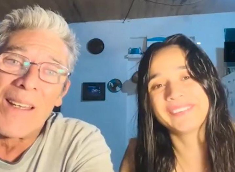 Escandaloso video y repudio viral: un hombre de 55 años se puso de novio con su ex nuera de 21 y ahora viven juntos