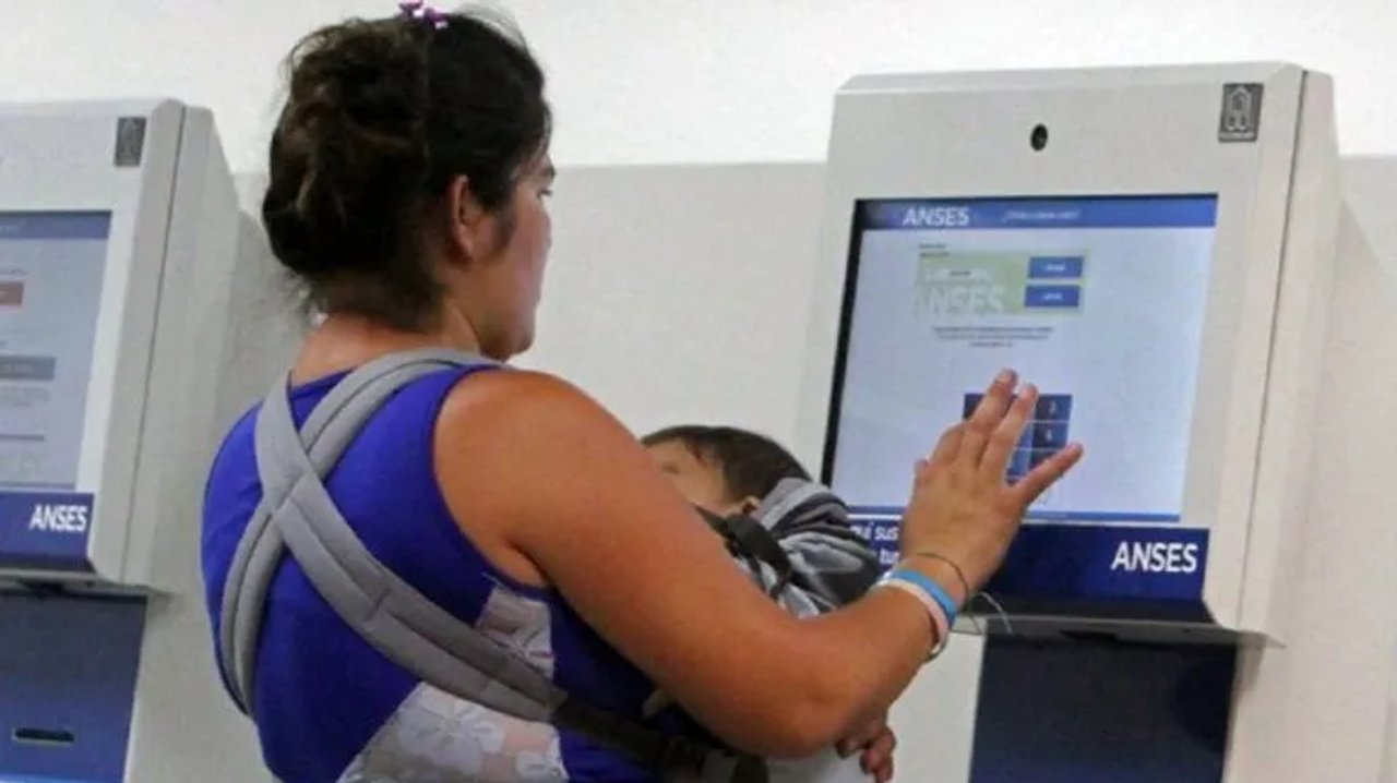 ANSES: vence el plazo para presentar la Libreta AUH y cobrar el 20% retenido