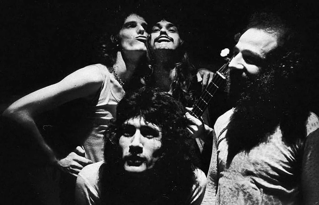 Días de Pescado: un viaje al corazón salvaje de Spinetta